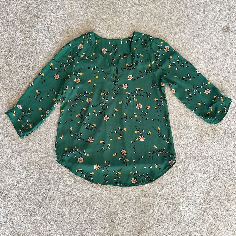 DR2 Floral Green blouse/tunic